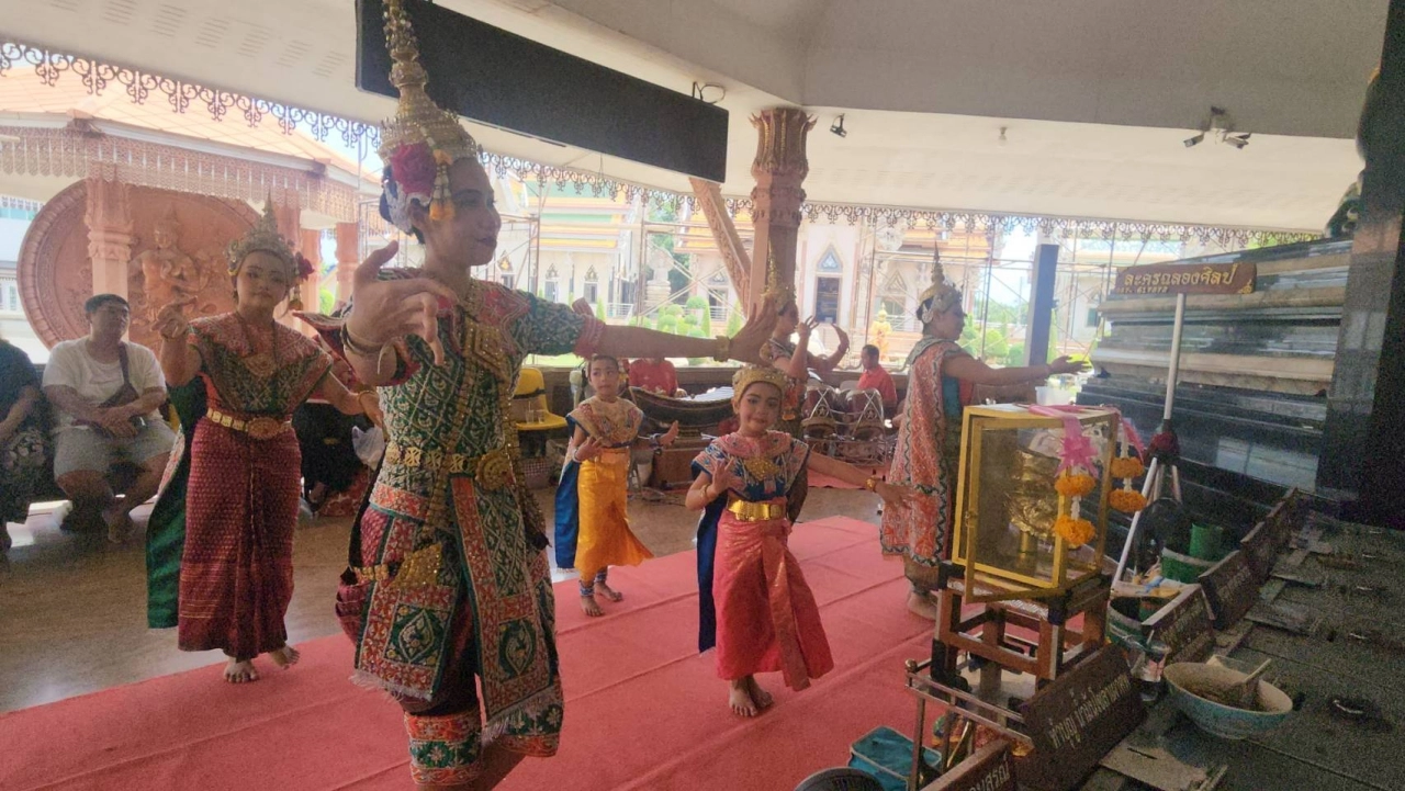 เลขเด็ดพระราหู วัดศีรษะทอง 16/5/69 เซลล์สาวจัดนางรำแก้บน คอหวยไม่พลาดส่องเลขธูปมงคลลุ้นโชคงวดนี้ เลขเด็ดพระราหู 16-5-69